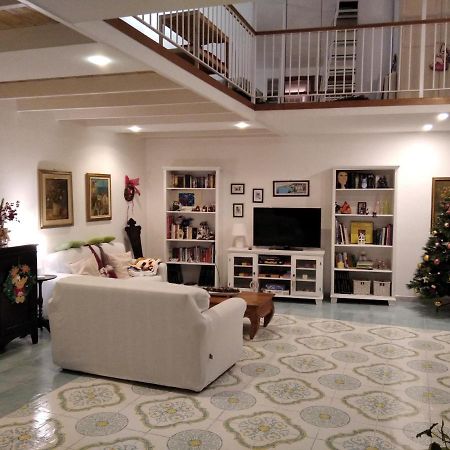 Apartamento A Casa Di Monica Pozzuoli Exterior foto