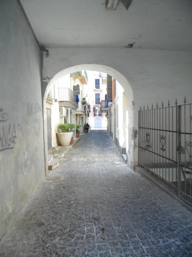 Apartamento A Casa Di Monica Pozzuoli Exterior foto